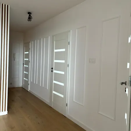 Business And Friendly Self Check In Rzeszów