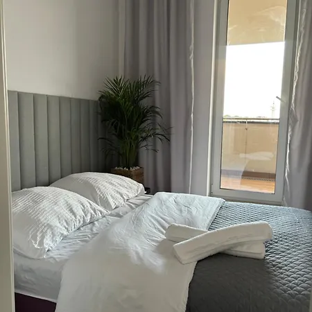 Business And Friendly Self Check In Rzeszow